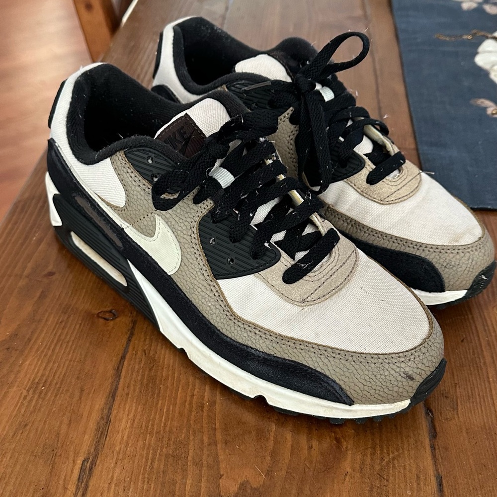 Nike Air Sneakers Men’s Size 9.5